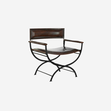 Brauner Stuhl aus Leder und Metall (74 x 47 x 75 cm)