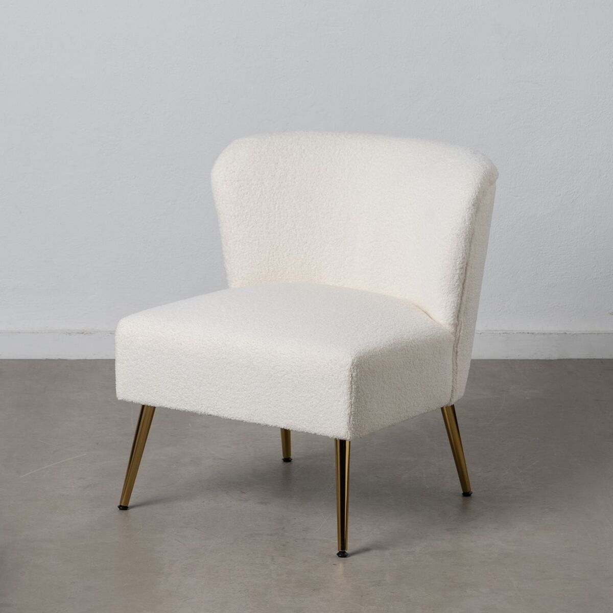 White Armchair with Golden Metal Legs (66 x 65 x 72 cm)