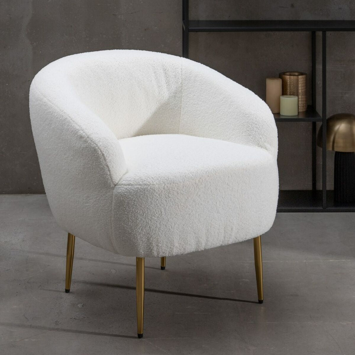 White Armchair with Golden Metal Legs (75 x 70 x 74 cm)